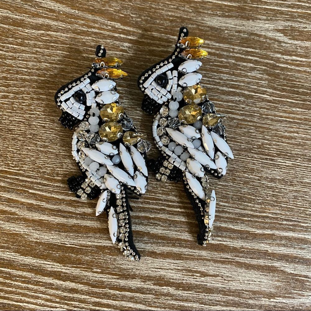 New ! handmade beaded white parrot earrings